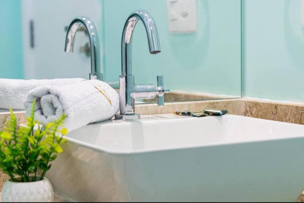 Novo Studio Zafira Metro Bras C/ Piscina サンパウロ エクステリア 写真